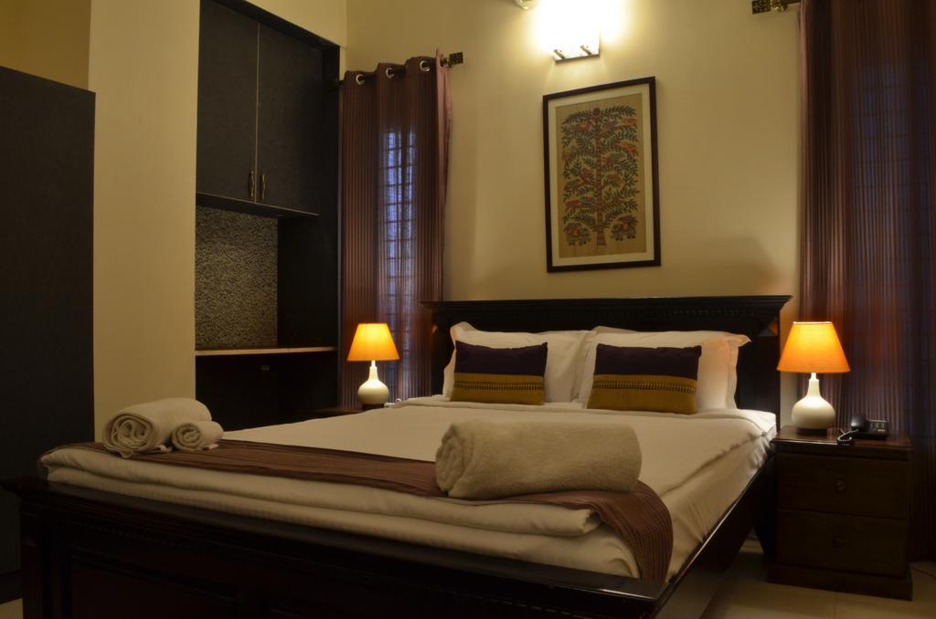 بنغالور Luxtay Suites الغرفة الصورة