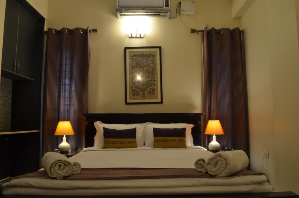 بنغالور Luxtay Suites الغرفة الصورة